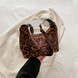 Sac Hobo Léopard Femmes Vintage Sac À Main Épaule Peluche Sac À Bandoulière Avec Boucle En Métal Mode Élégante