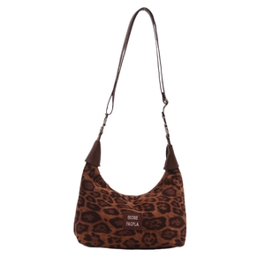 Sac à épaule tendance imprimé léopard avec bandoulière en cuir brun et forme demi-lune