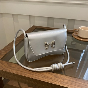 Sac À Épaule Bandoulière Femme Cuir PU Petit Sac Carré Avec Nœud Métallique Sangle Nouée Sac À Main Chic Français Doux