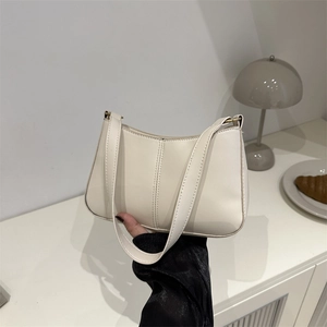 Sac seau baguette blanc crème à bandoulière large pour femme style printemps été