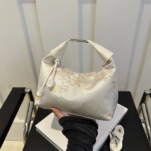 New Chinese style white handbag with pink floral embroidery and detachable shoulder strap