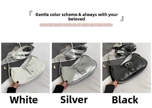Trois sacs sous le bras brillants en blanc, argent et noir avec grande boucle métal