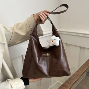Large Capacity Women Tote Bag PU Leather Retro Underarm Shoulder Bag With Letter Label And Plush Pendant Daily Commuter