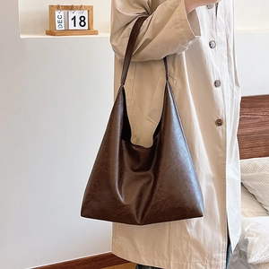 Minimalist deep brown large tote bag in vintage PU leather for women's daily commute