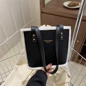 Contrast Sherpa Trimmed Tote Bag For Women PU Leather Large Capacity Handbag Casual Autumn Winter Style With Rivet Decor