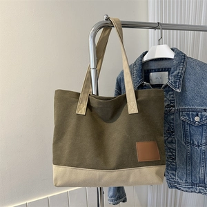 Borsa tote minimalista in tela con design color-block verde oliva e beige di alta qualità