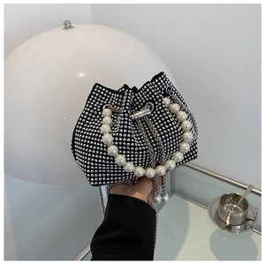 Borsa A Secchiello Da Donna Con Strass Manico In Perla Artificial E Tracolla In Catena Di Metallo Coulisse Borsa Da Sera