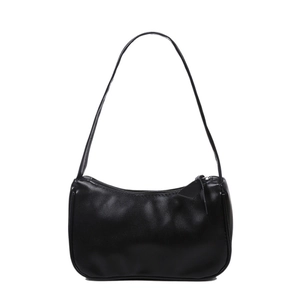 Minimalistische schwarze Leder-Baguette-Tasche in Halbmondform mit schmalem Schultergurt