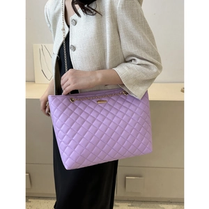 Lavender quilted tote bag with gold chain strap, large capacity bucket style for women