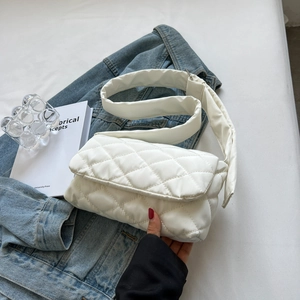 Sac bandoulière rembourré blanc en nylon avec motif losanges et large bandoulière