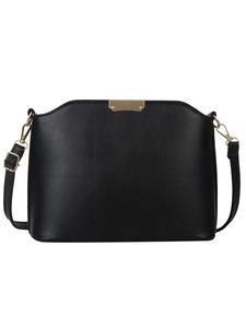 Klassische schwarze Vintage Umhängetasche mit goldener Hardware und verstellbarem Gurt
