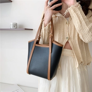 Minimalist large-capacity black and brown leather tote bag for office wear