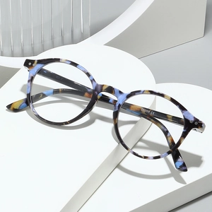 Retro round tortoise shell eyeglasses frame with lightweight design and blue light blocking