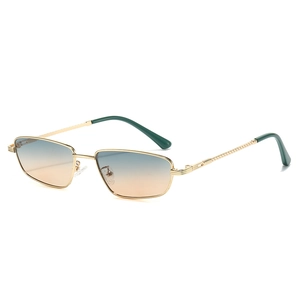 Lunettes de soleil rétro rectangle avec monture dorée et verres dégradés bleu-orange