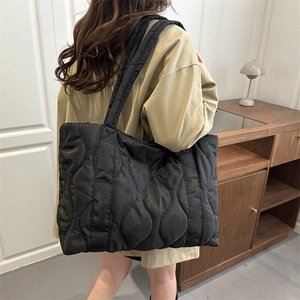 Quilted black tote bag in space cotton fabric, large capacity shoulder bag for women