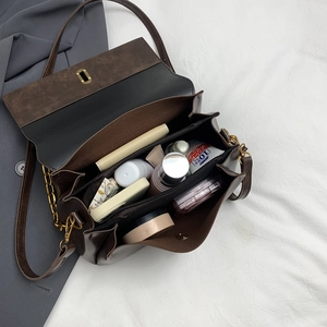 Retro color-block crossbody bag with multi-compartment interior for daily essentials