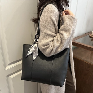 Vintage large capacity black tote bag with silk scarf and pebbled leather texture