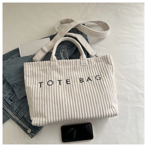 Sac fourre-tout en velours côtelé blanc avec imprimé lettres et accessoires de mode