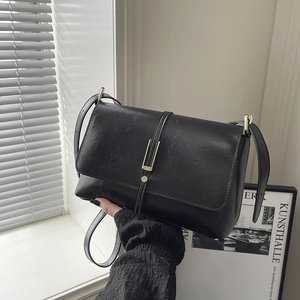 Sac bandoulière noir rétro pour femme avec boucle dorée pour le bureau chic