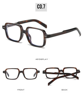 Detailansichten der quadratischen Brille mit Schildpattmuster und Silbernieten
