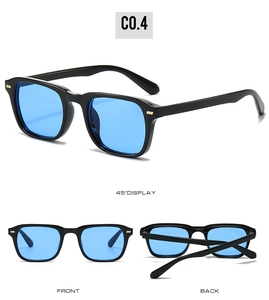 Drei Ansichten der schwarzen quadratischen Sonnenbrille mit blauen Gläsern und Nieten