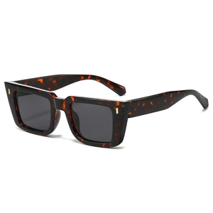 Retro tortoise shell rectangle sunglasses with thick frame and dark UV400 lenses