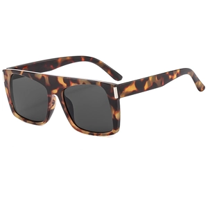 Retro square tortoiseshell sunglasses with flat top and dark gray lenses for men