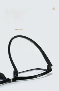 Detail view of flexible TR90 frame temples showing extreme durability and anti-break feature