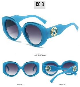 Affichage en trois vues de lunettes de soleil ovales bleues avec logo doré et dégradé