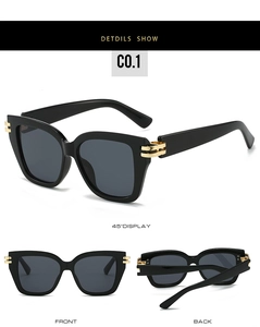 Detailansichten der quadratischen schwarzen Sonnenbrille mit goldenen Metallakzenten