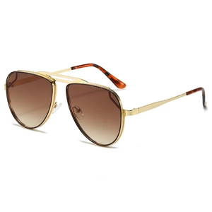 Classic aviator sunglasses with gold metal frame and gradient brown lenses for men and women