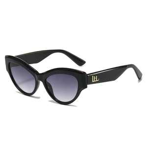 Retro Cat Eye Sunglasses Oversized UV400 Protection Gradient Lens PC Frame Lightweight Trendy Eyewear For Women Men