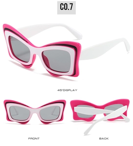 Vue sous trois angles de lunettes papillon avec montures rose et blanc chic