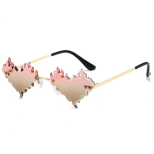 Lunettes De Soleil Cœur Flamme Sans Monture Métal UV400 Protection Fête Mode Rave Style Y2K Unique Femmes Hommes