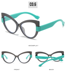 Tre angolazioni di occhiali cat-eye grigio trasparente con stanghette verde menta
