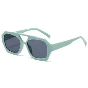 Lunettes de soleil vintage à double pont irrégulier, monture vert menthe et verres foncés