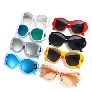 Oversize-Sonnenbrille für Damen im Punk-Stil in acht verschiedenen Farben und Designs