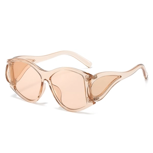 Modische champagnerfarbene Oval-Sonnenbrille mit einzigartiger Flügel-Deko im Punk-Stil