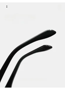 Detailed view of the curved black ergonomic temples on fashion square sunglasses