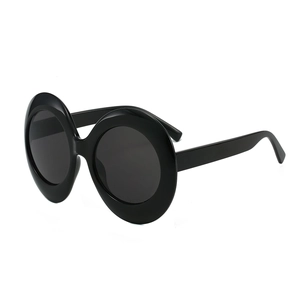 Retro oversized oval sunglasses with wide temples in glossy black and dark gray lenses