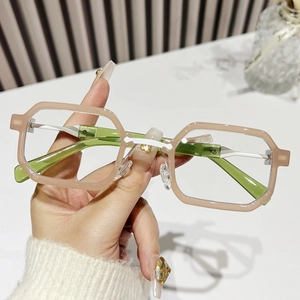 Retro hip-hop square sunglasses with peach pink frames and green temples M6 model