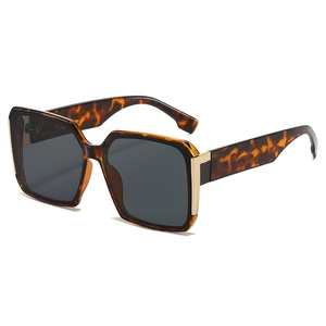 Square Sunglasses Retro Large Frame Plastic Metal Fashion UV400 Protection Outdoor Driving Vintage For Women Men