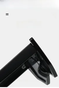 Détail de la monture de lunettes œil de chat légère avec charnières flexibles et texture