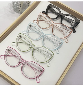 Detailed display of vintage cat-eye anti-blue light glasses frames in five vibrant colors