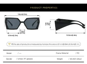 Tableau des tailles détaillé montrant les dimensions des lunettes de soleil carrées