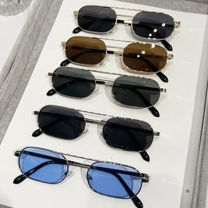 Retro double bridge oval sunglasses with metal frames in five assorted lens colors