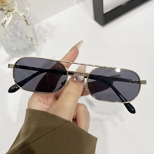 Retro double bridge square sunglasses with gold metal frame and dark lenses for men and women