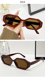 Vues détaillées des lunettes de soleil géométriques avec monture bordeaux et verres teintés