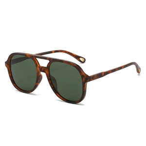 Classic polarized aviator sunglasses with tortoise frame and dark green lenses for outdoor use
