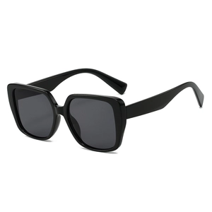 Lunettes De Soleil Carrées Rétro Oeil De Chat Protection UV400 Monture PC Verre AC Mode Extérieur Pour Femmes Hommes